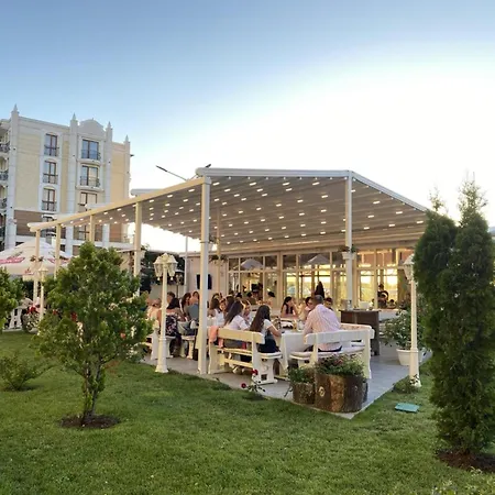 Harmony Suites18 Private 401 סאני ביץ'